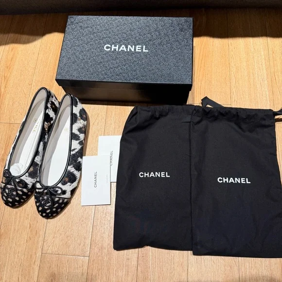 CHANEL animal Print pony Hair Ballet Flats - Picture 6 of 6